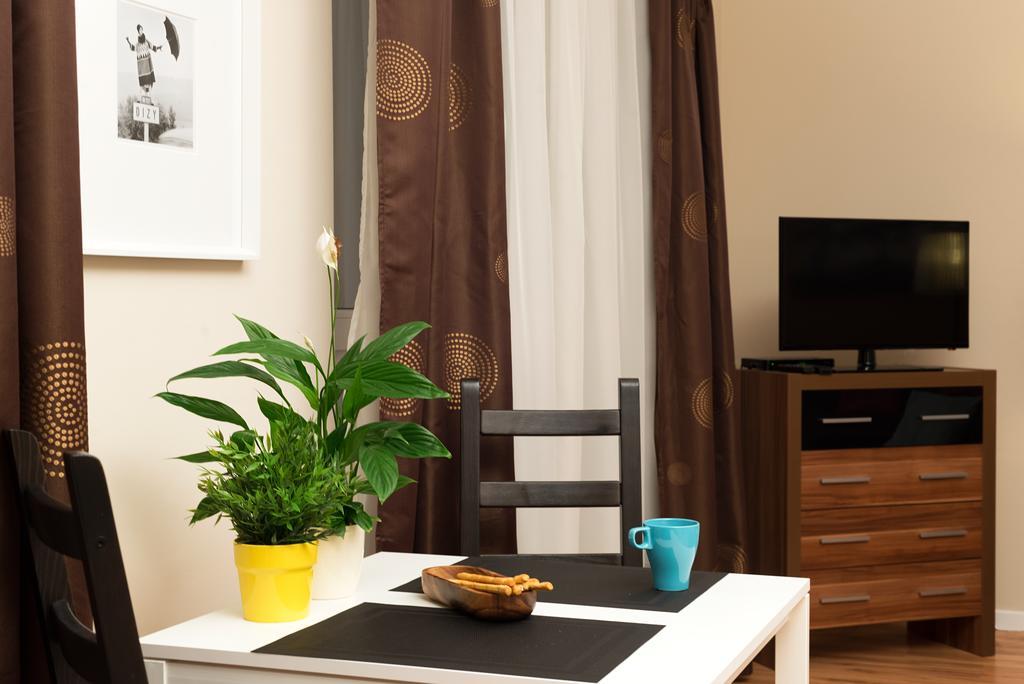 Apartamenty Tww Ochota Warschau Kamer foto