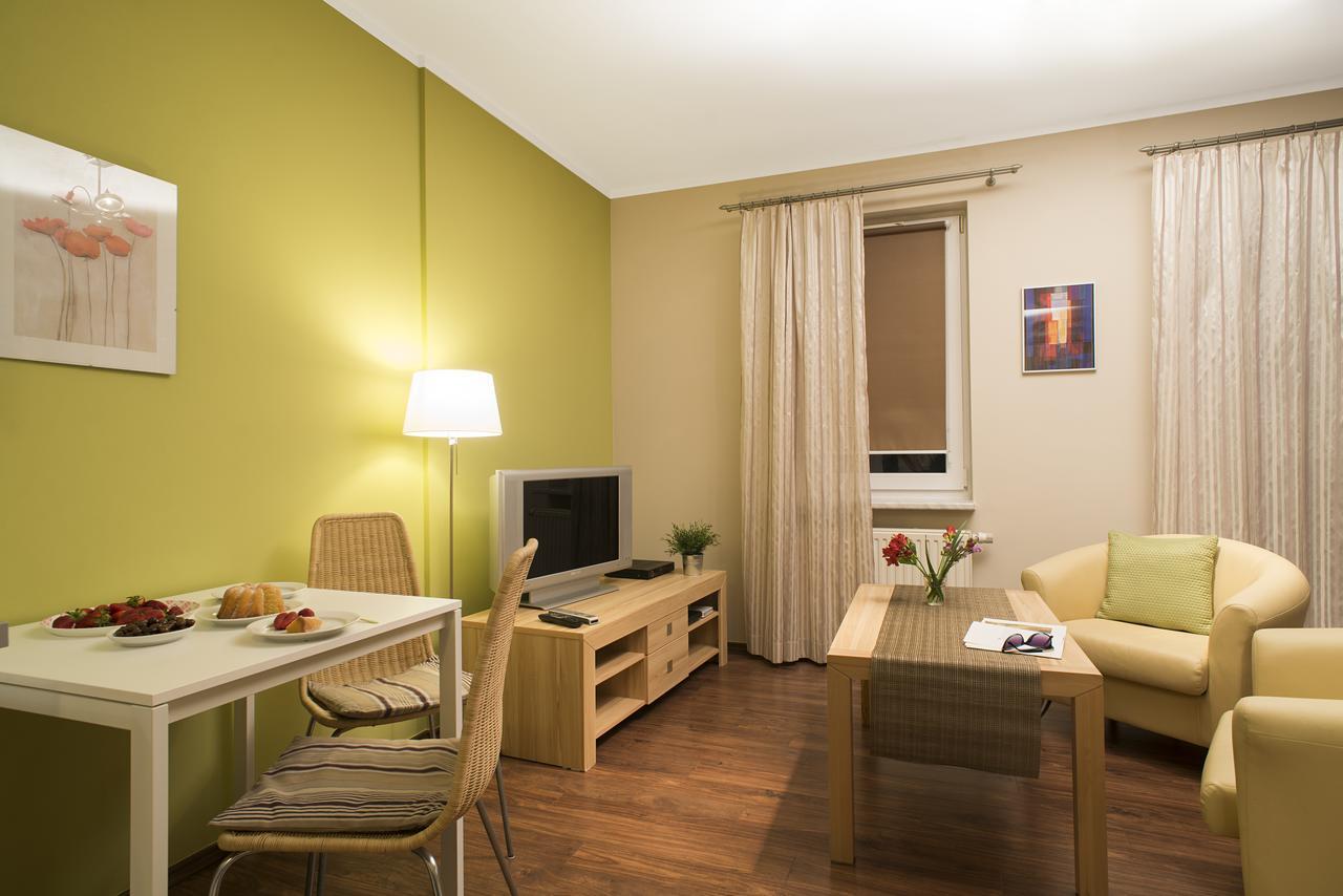 Apartamenty Tww Ochota Warschau Buitenkant foto