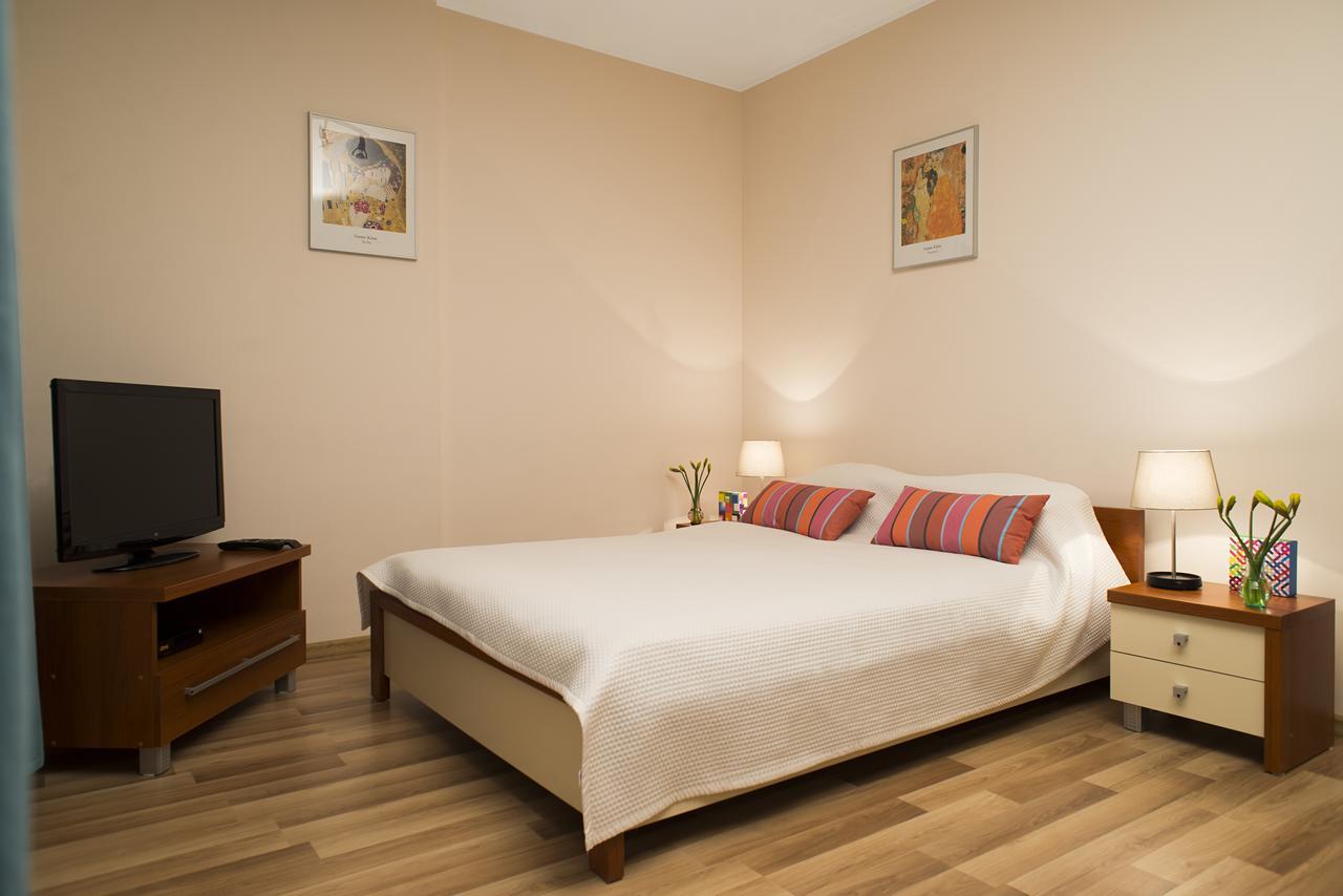 Apartamenty Tww Ochota Warschau Buitenkant foto
